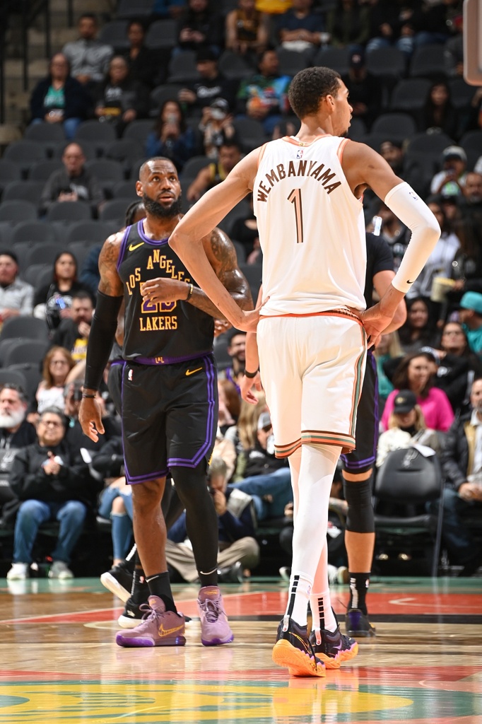 杰弗森：若文班&詹姆斯同届 文班会是状元 大个子总是优先被选中